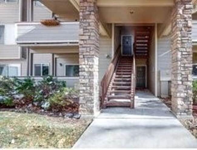 Building Photo - Cozy Two Bed/Two Bath Condo in Convenient ...