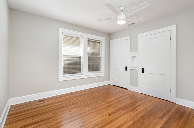 Building Photo - 2112 McMillan Ave