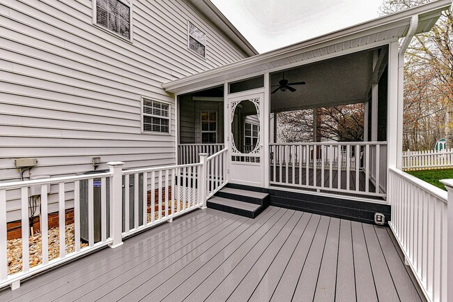Building Photo - 1411 Deer Spring Ct