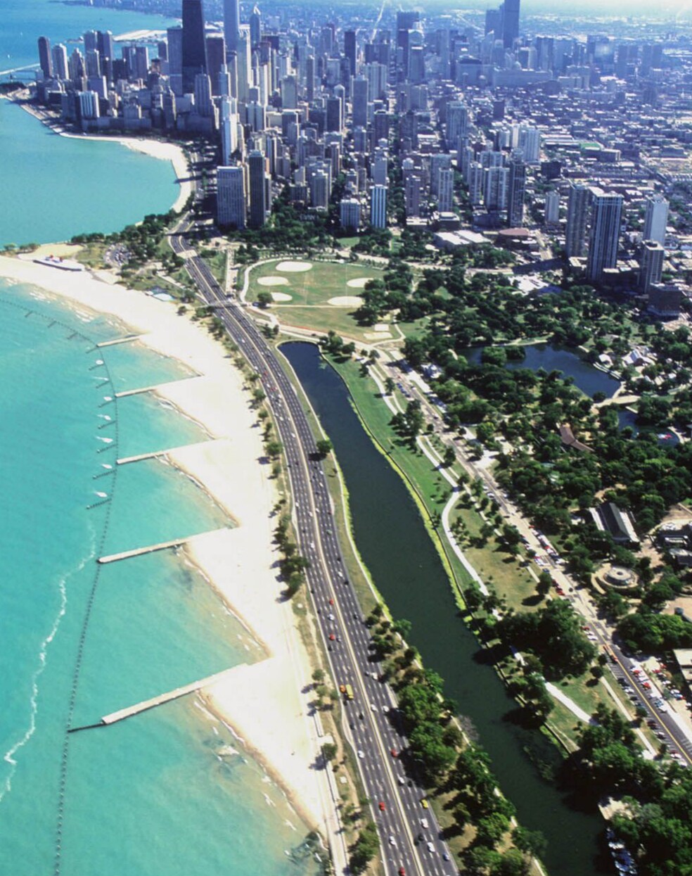 10 min. Walk to Lakefront Bike Trail - 208 W Washington St