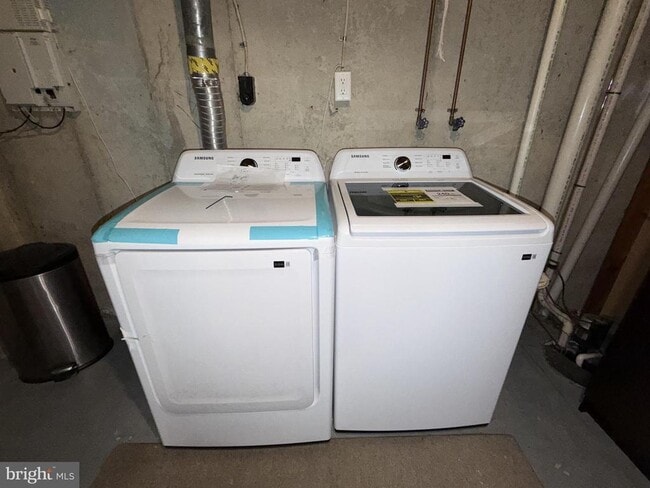 Building Photo - 1195 Palmwood Ct