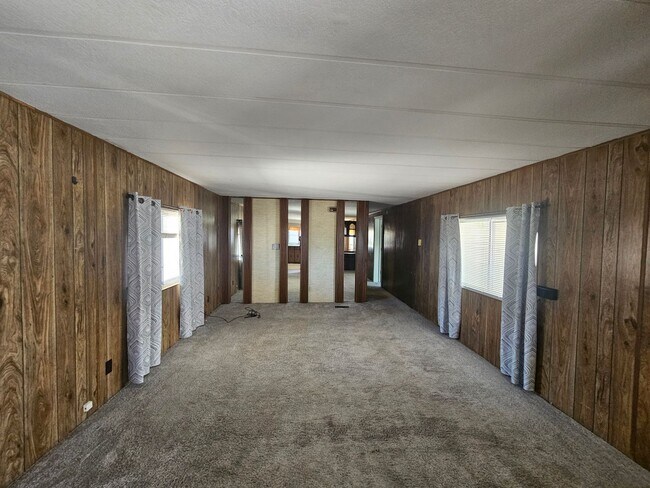 Building Photo - 1435 Trane Rd