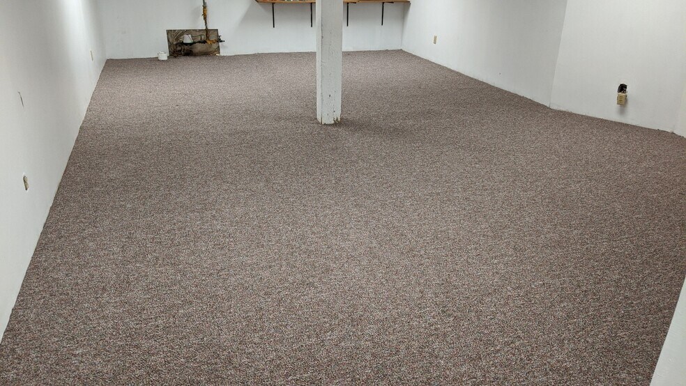 Building Photo - 904 Vine St