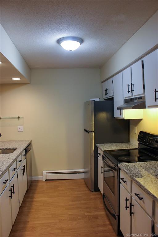 Building Photo - 60 Old Town Rd