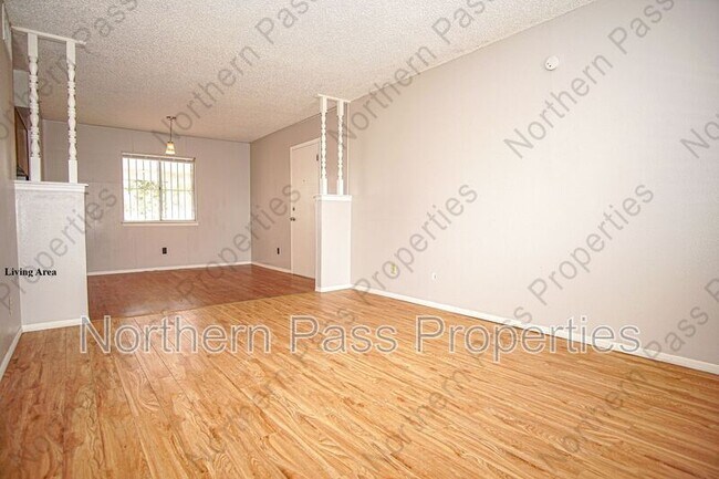 Building Photo - 8548 Arboleda Dr