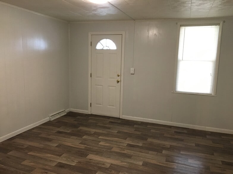 Building Photo - 1120 5th Avenue