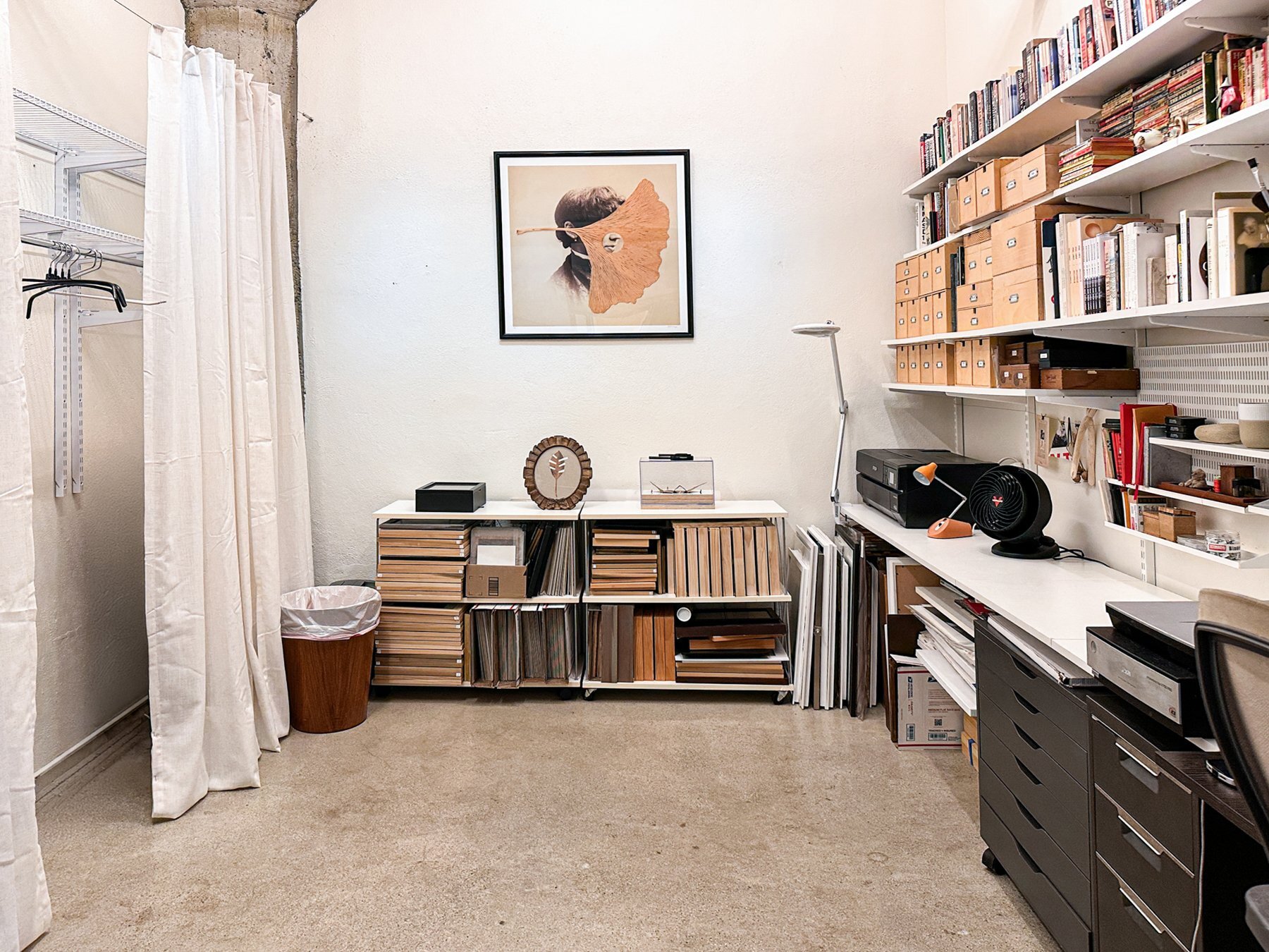 Building Photo - 315 E 8th St