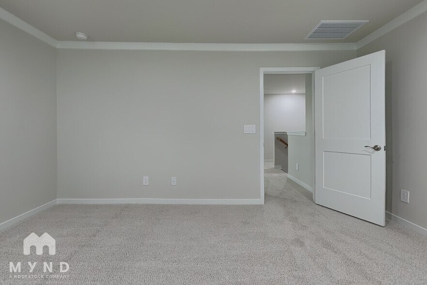 Building Photo - 521 Southland Dr