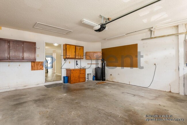 Building Photo - 2588 Stony Brook Ln