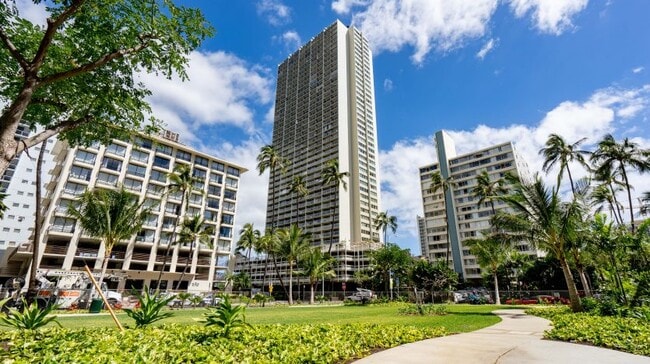 Building Photo - 445 Seaside Ave