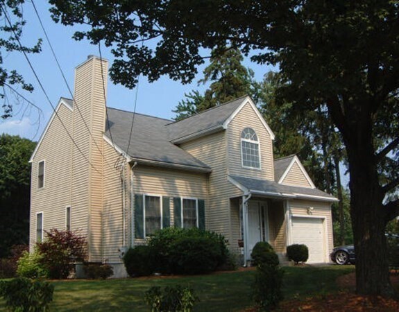 Building Photo - 23 Burr St