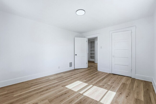 Building Photo - NEW 4-Bed Home with Modern Updates & Extra...