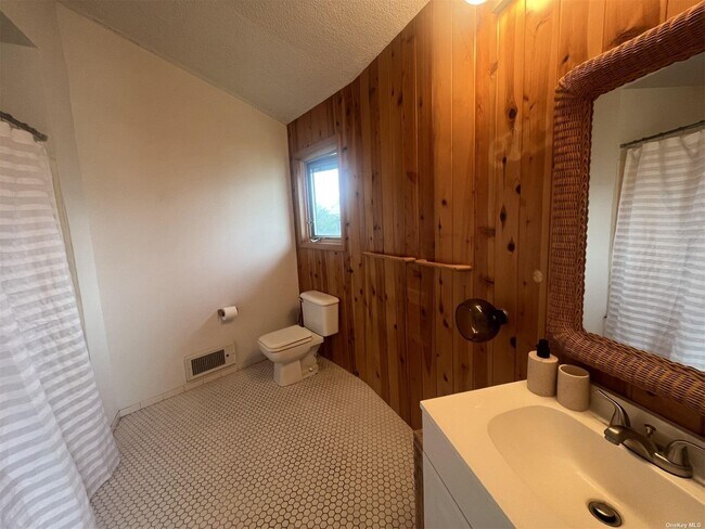 Building Photo - 85 Bungalow Ln