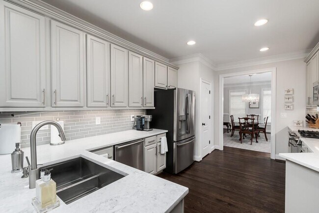 Building Photo - 2537 Oglethorpe Cir NE