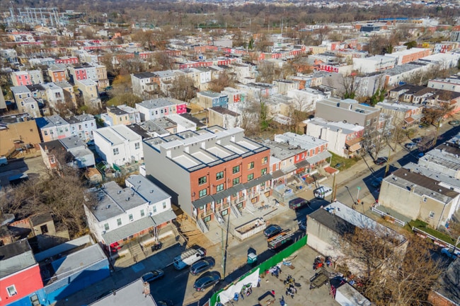 Building Photo - 3841 Wallace St