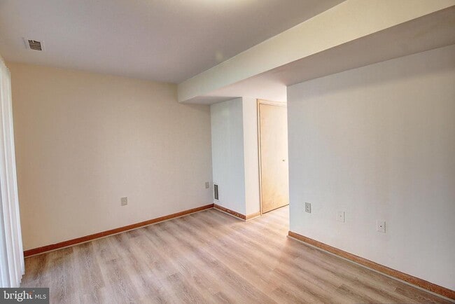 Building Photo - 427 Carrollton Dr