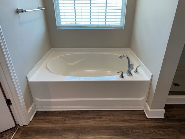 Building Photo - 35 Sweet Grass Ln