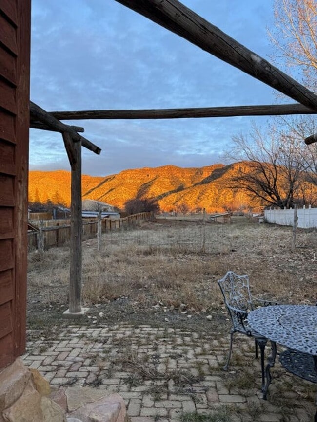 Building Photo - Spacious 2 Bedroom home in Paragonah
