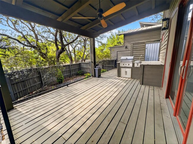 Building Photo - 2113 Barbaro Way