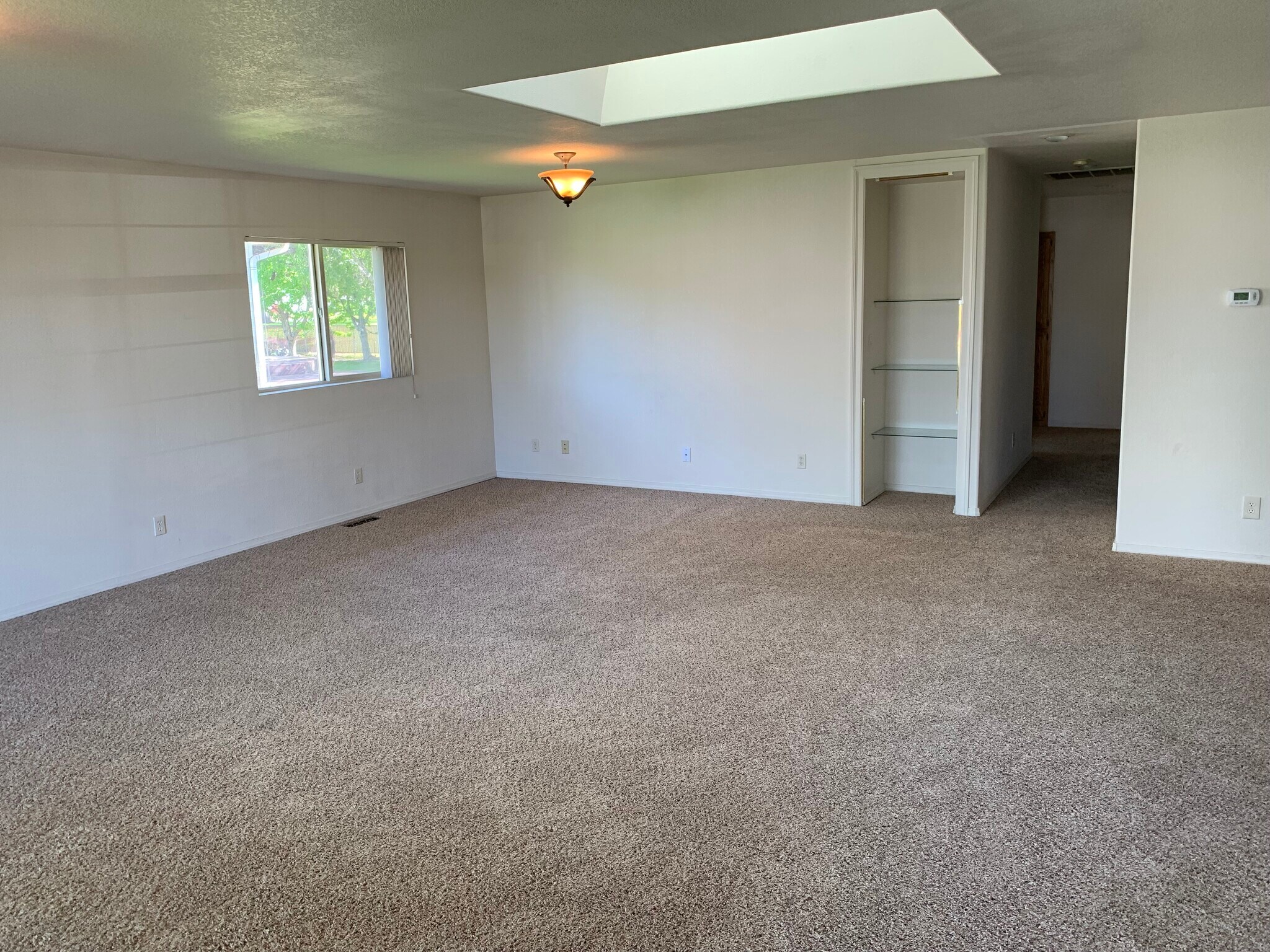 Building Photo - 1831 Fairway Dr