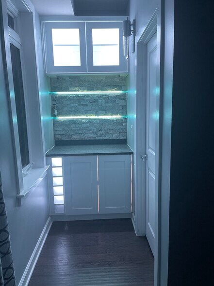 2nd Floor Bar by kitchen - 1702 Gray Shale Ter SE