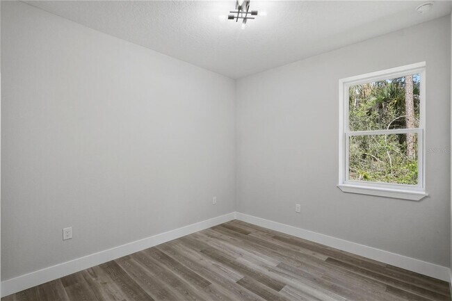 Building Photo - 4 Slator Ct