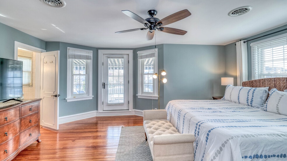 Building Photo - 7501 Ventnor Ave