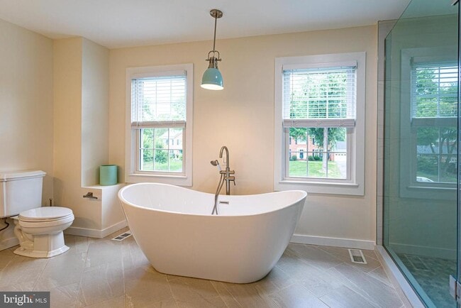 Building Photo - 14912 Emory Ln