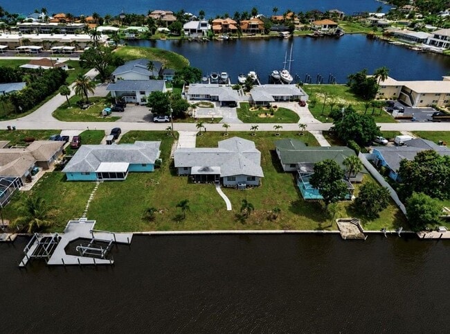 Building Photo - 1729 Bikini Ct