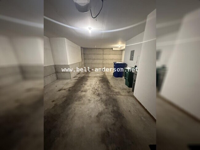 Building Photo - 3 Bedroom Renton Townhome Available NOW!