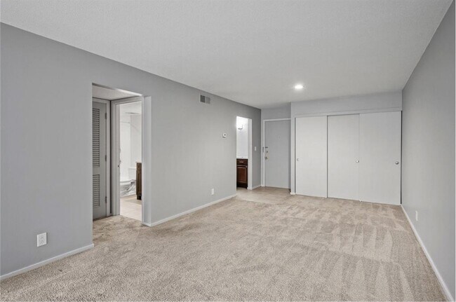 Building Photo - 6423 Colony Way