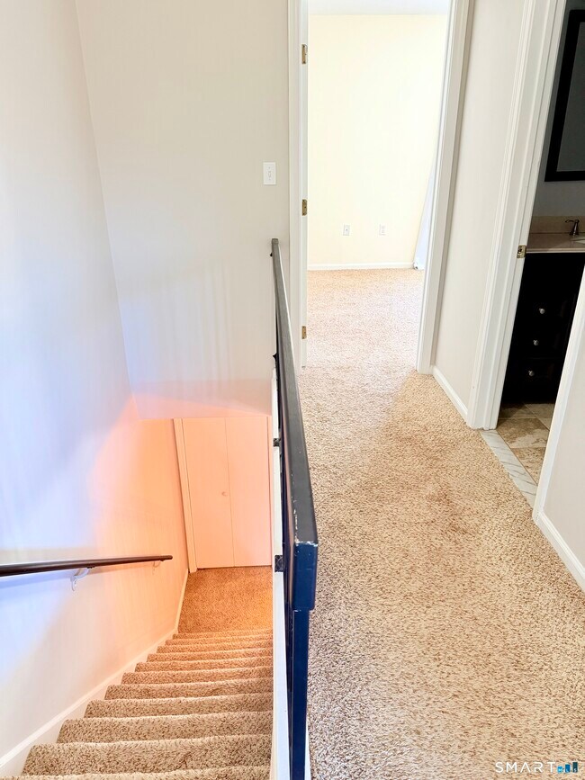 Building Photo - 163 Monticello Dr