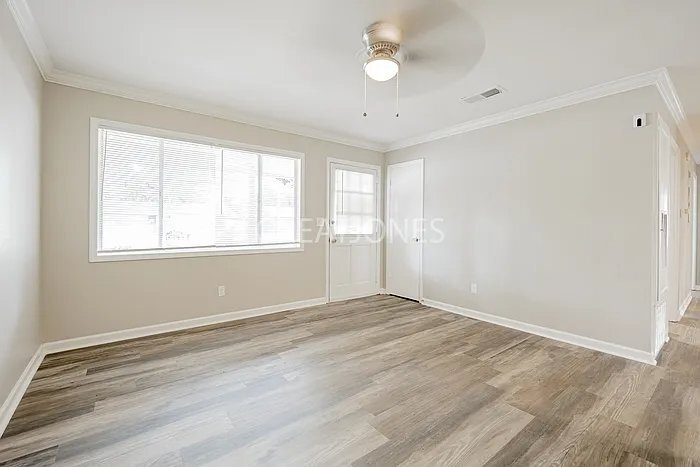 Building Photo - 4218 Barr St