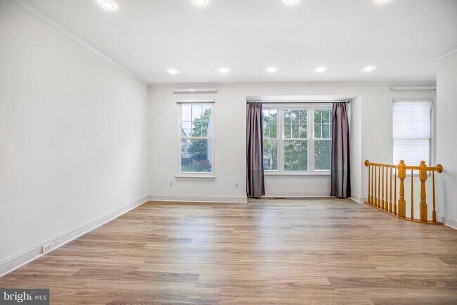 Building Photo - 43782 Brookline Terrace