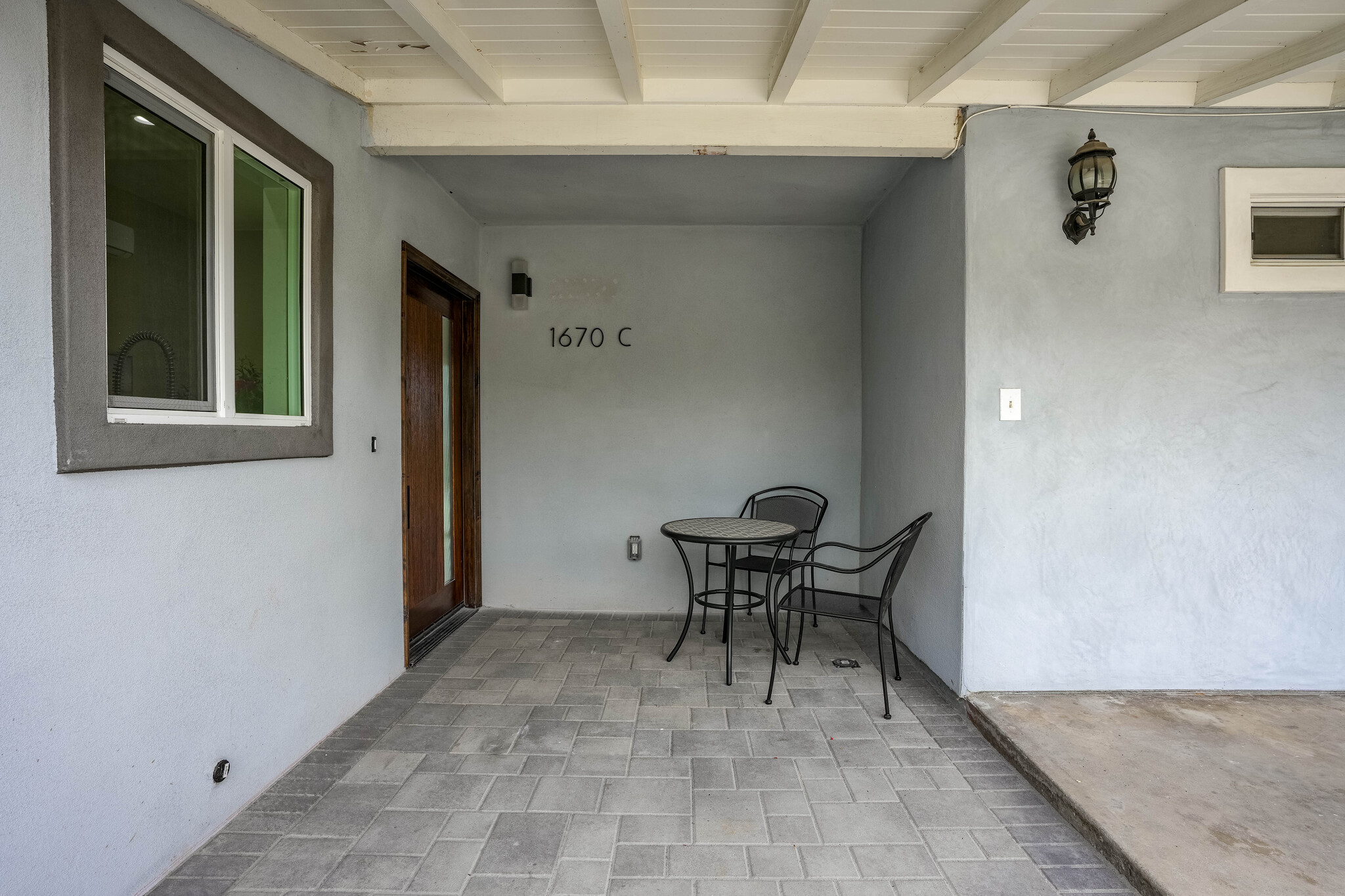 Building Photo - 1670 W Cerritos Ave