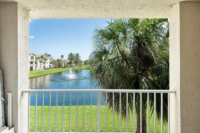 Building Photo - 2600 S University Dr