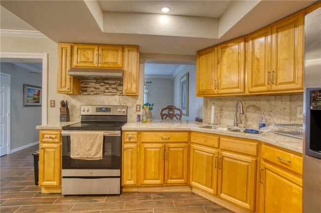 Building Photo - 3513 E Shore Rd