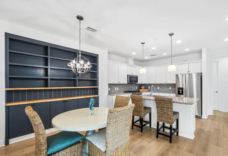 Building Photo - 8570 Island Breeze Ave