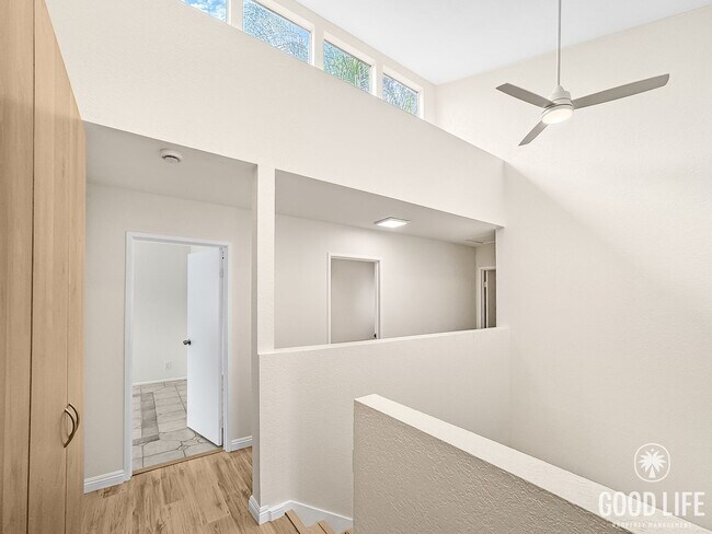 Building Photo - Beautiful 4Bd/2.5Ba Spacious Home in Mission Viejo w/Large Front & Back Yard!