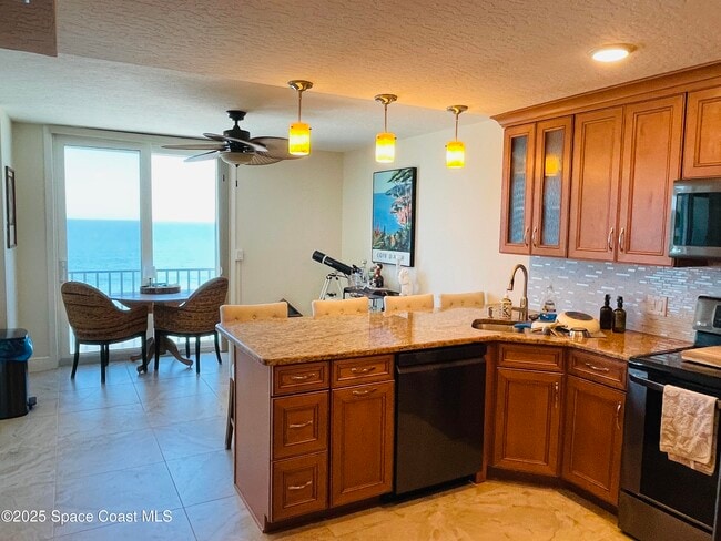 Building Photo - 2225 Jimmy Buffett Mem Hwy