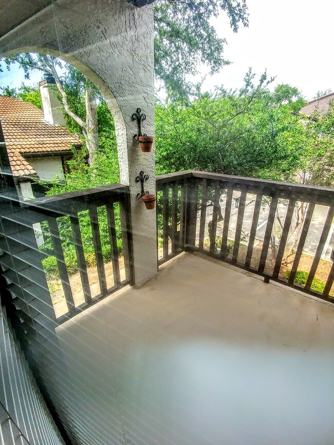 Building Photo - 18040 Midway Rd