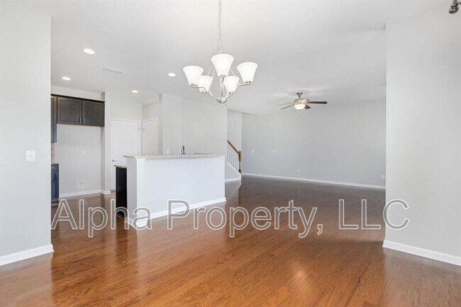 Building Photo - 28 Irvington Dr