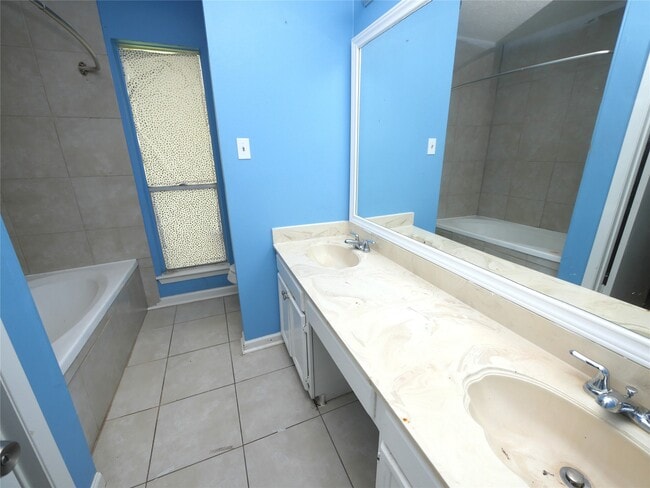 Building Photo - 6826 Addicks Clodine Rd