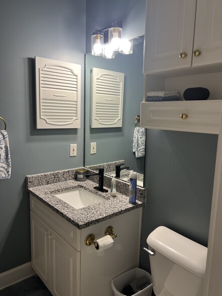 Building Photo - 4241 Hibiscus Dr