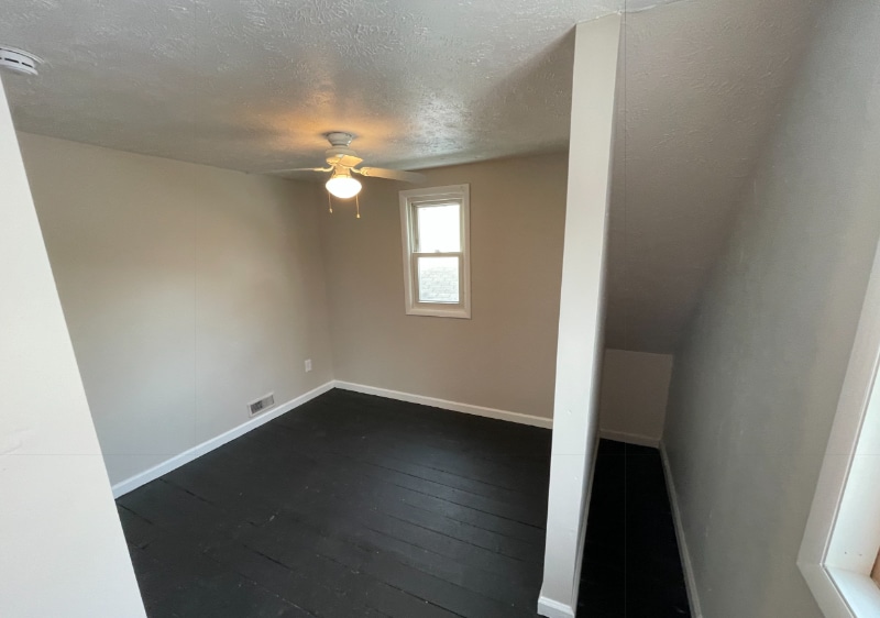 Building Photo - 3413 E 72nd St