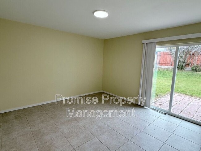 Building Photo - 1601 Walton St