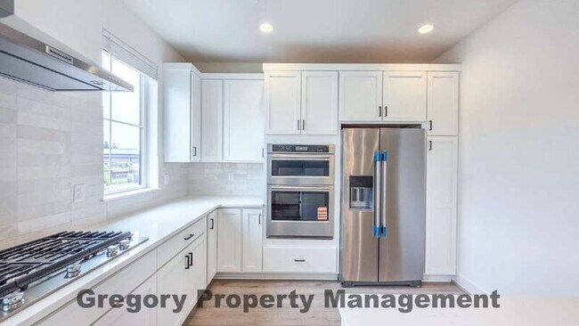 Building Photo - 17569 133rd Ln NE