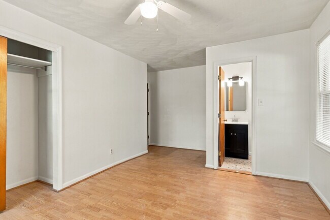 Building Photo - 2260 Indian River Rd