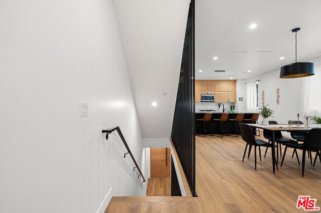Building Photo - 835 N McCadden Pl