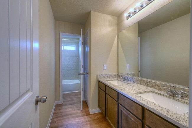 Building Photo - 17131 Devon Dogwood Trail